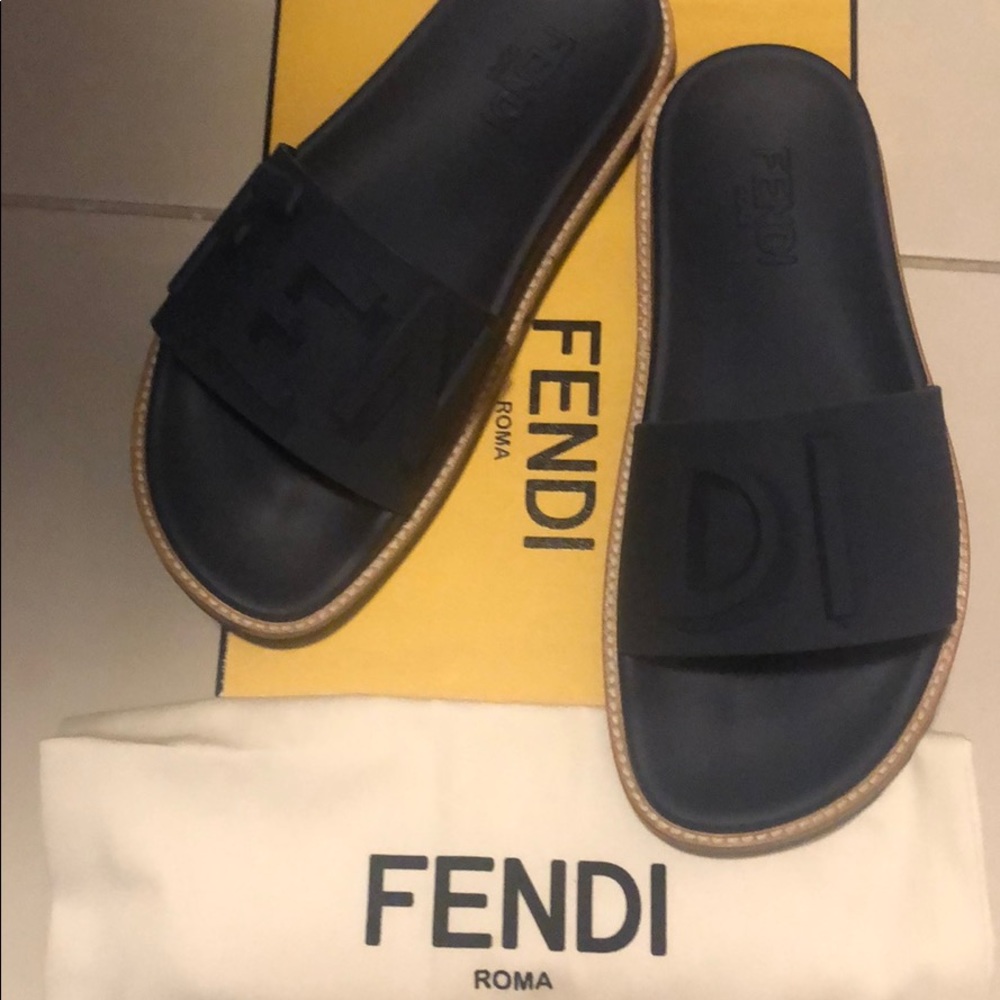 Fendi slider